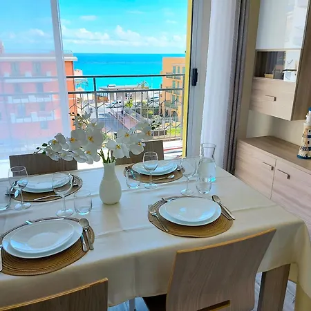 La Casa Di Giuly, Vista Mare, Parcheggio Privato Apartment