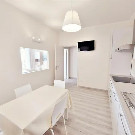 La Casa Di Giuly, Vista Mare, Parcheggio Privato. Apartament Pietra Ligure