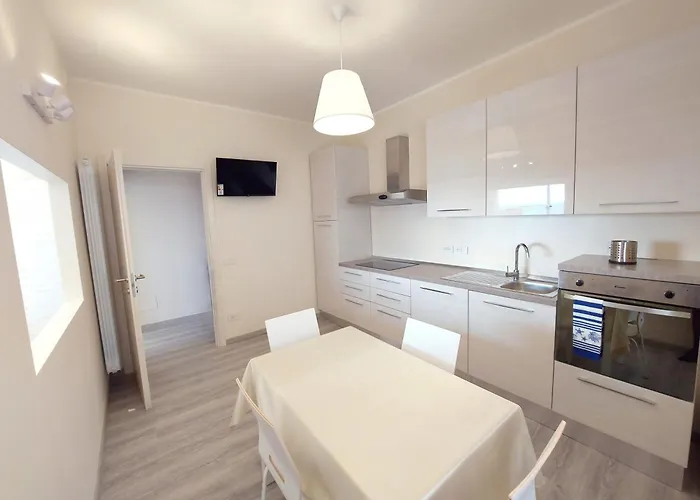 La Casa Di Giuly, Vista Mare, Parcheggio Privato. Pietra Ligure
