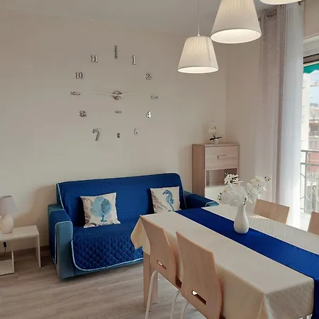 La Casa Di Giuly Vista Mare Parcheggio Privato Apartment *