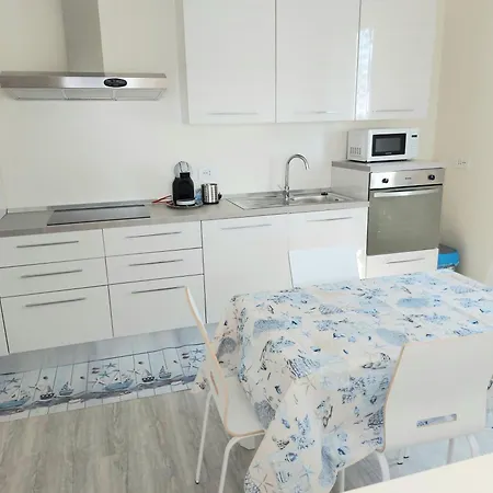 Apartment La Casa Di Giuly Vista Mare Parcheggio Privato Pietra Ligure