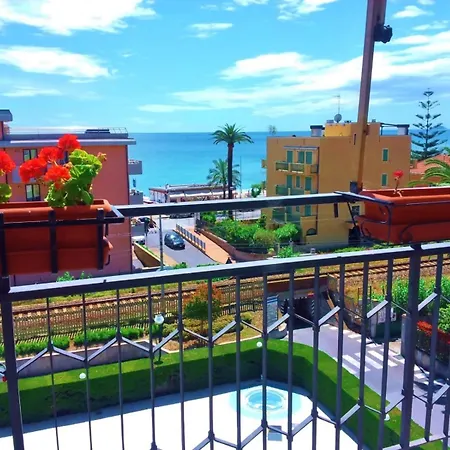 Apartment La Casa Di Giuly Vista Mare Parcheggio Privato *