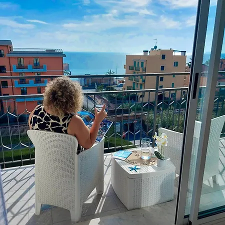 La Casa Di Giuly Vista Mare Parcheggio Privato * Pietra Ligure