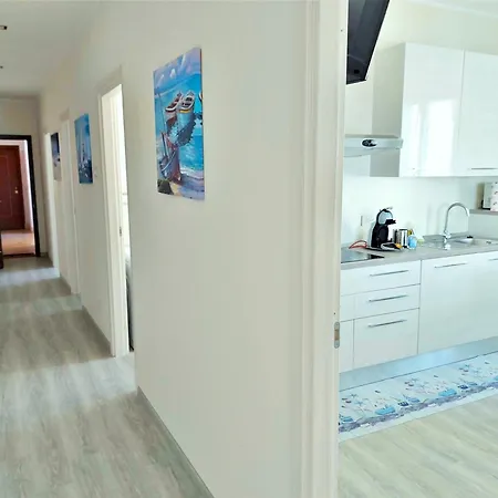 La Casa Di Giuly, Vista Mare, Parcheggio Privato. アパート *