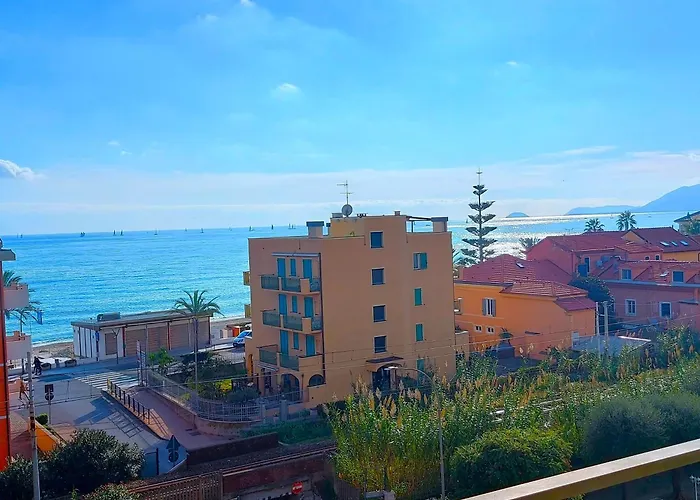 La Casa Di Giuly, Vista Mare, Parcheggio Privato. * Pietra Ligure