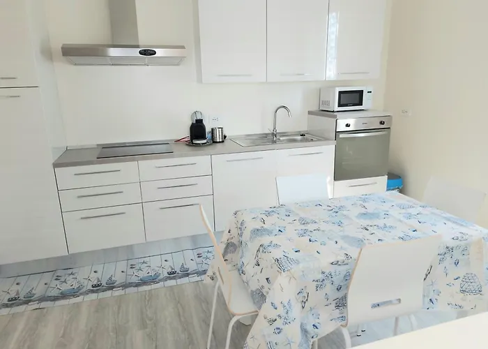 Lägenhet La Casa Di Giuly, Vista Mare, Parcheggio Privato. Pietra Ligure