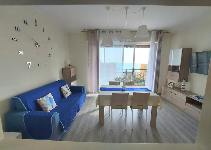 La Casa Di Giuly, Vista Mare, Parcheggio Privato. Pietra Ligure