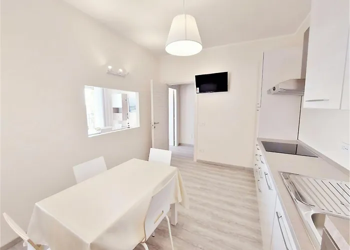 La Casa Di Giuly, Vista Mare, Parcheggio Privato. Pietra Ligure