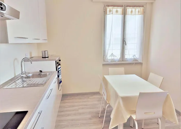Lejlighed La Casa Di Giuly, Vista Mare, Parcheggio Privato. Pietra Ligure